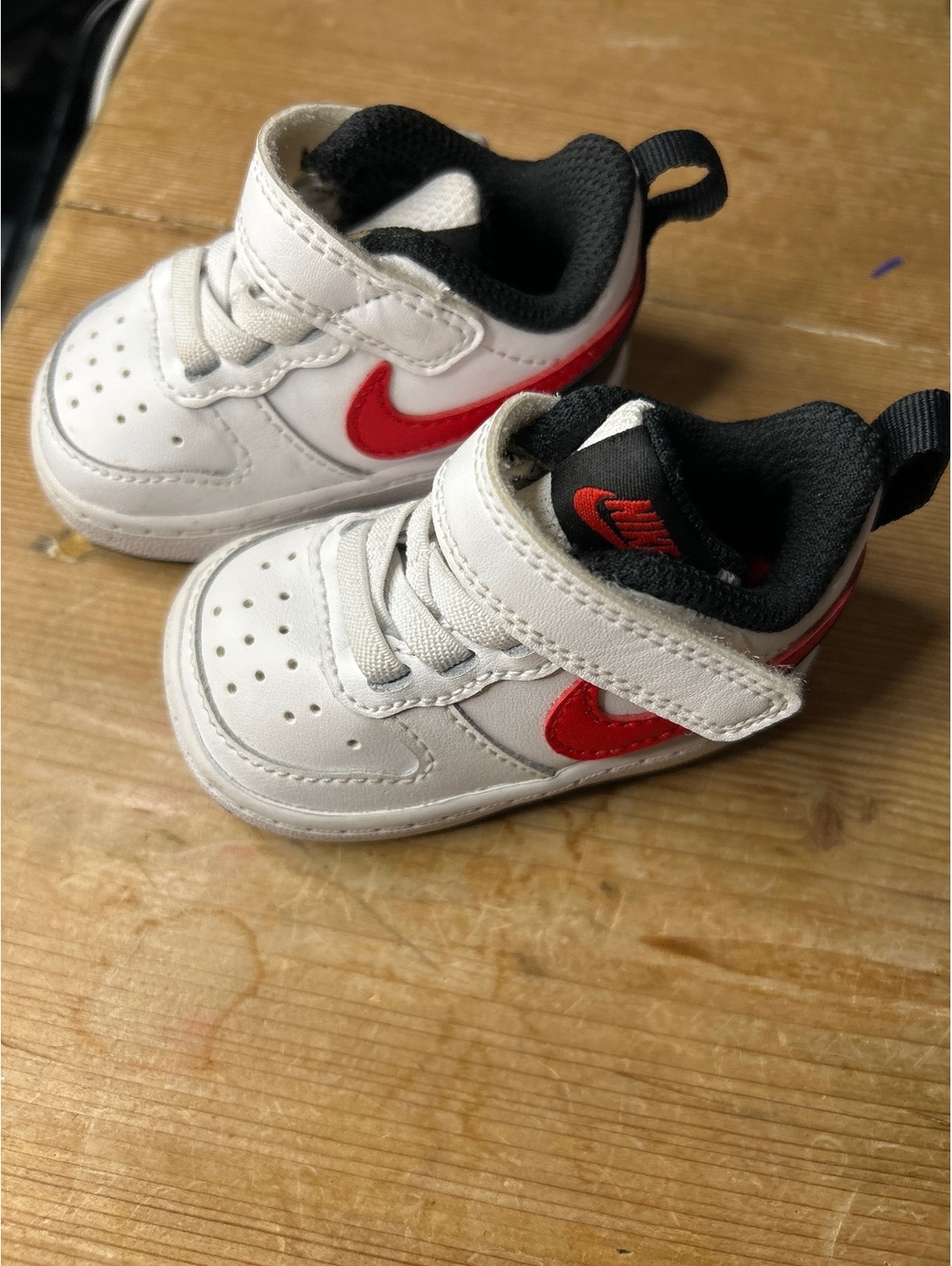 Nike Baby 2C White and Red Sneakers